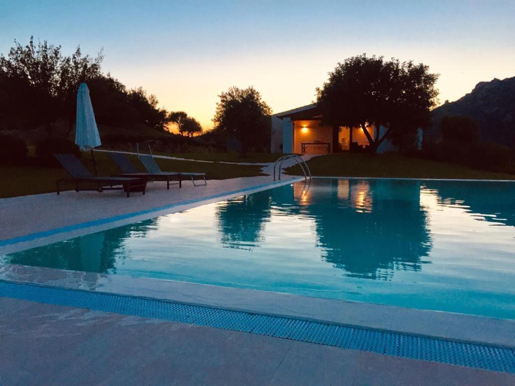 Villa Alba Esclusiva Villa Con Piscina A Sfioro E Vista Mozzafiato Sul Mare คุญญานา ภายนอก รูปภาพ